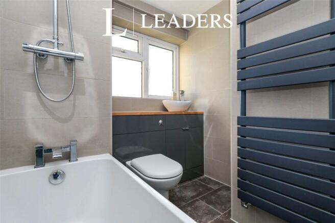2 bedroom maisonette for sale