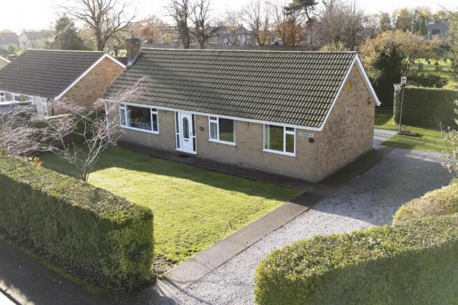 4 bedroom detached bungalow for sale