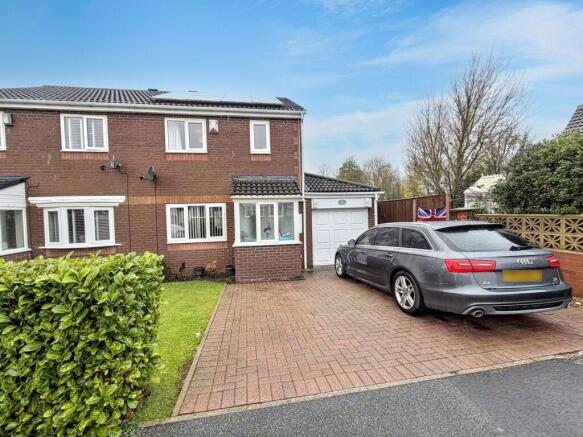 3 bedroom semi-detached house for sale