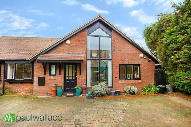 2 bedroom semi-detached house for sale