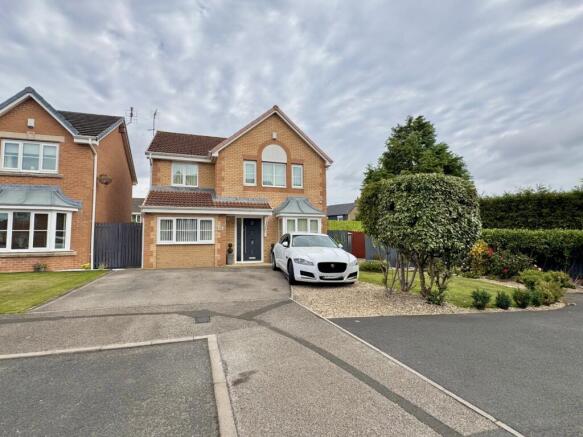 5 bedroom detached house for sale