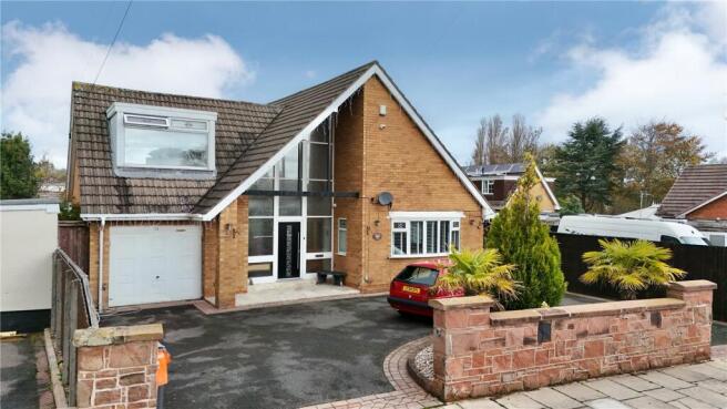 6 bedroom detached house for sale