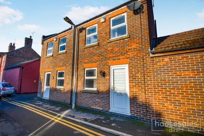 1 bedroom semi-detached house for sale