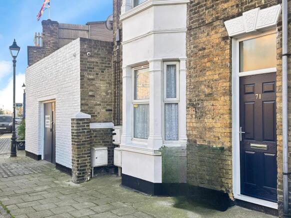 1 bedroom flat for sale