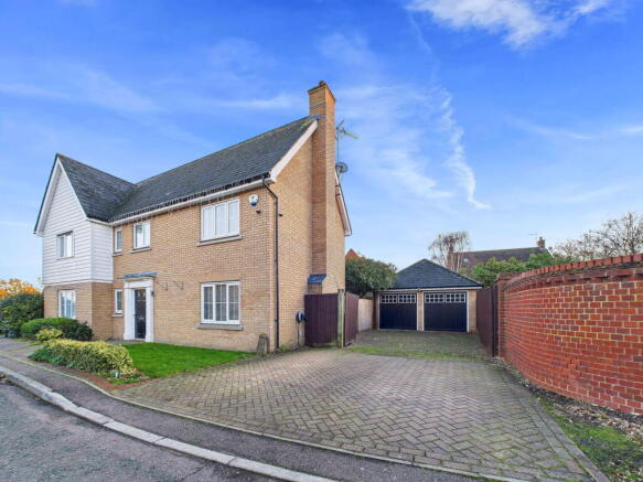 5 bedroom detached house for sale