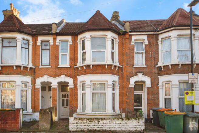 1 bedroom maisonette for sale