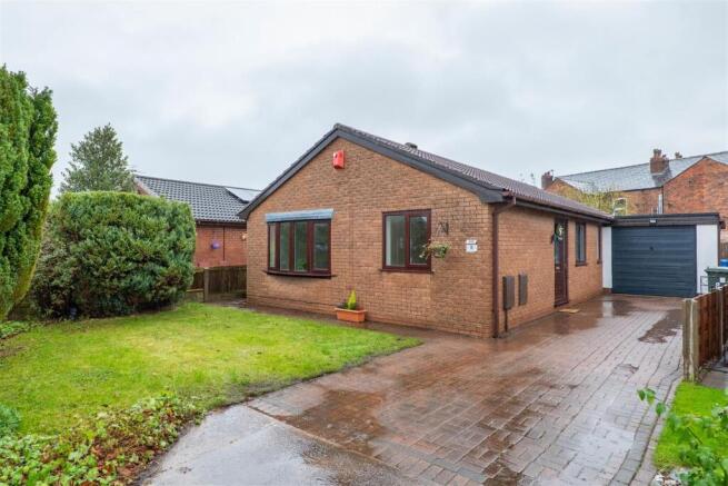 3 bedroom detached bungalow for sale