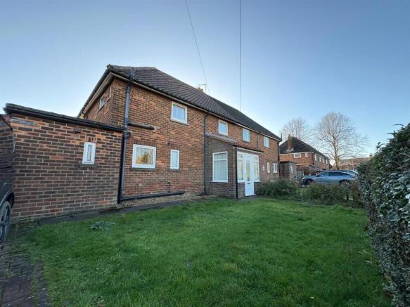 3 bedroom semi-detached house for sale