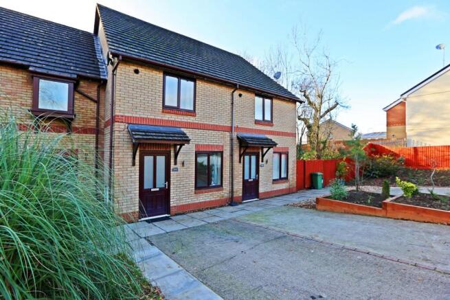 3 bedroom town house for sale