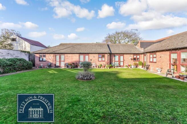 1 bedroom terraced bungalow for sale