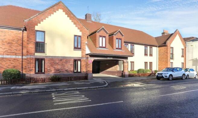 2 bedroom flat for sale