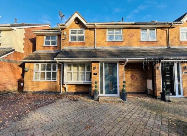 4 bedroom semi-detached house for sale