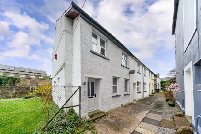 2 bedroom end of terrace house for sale