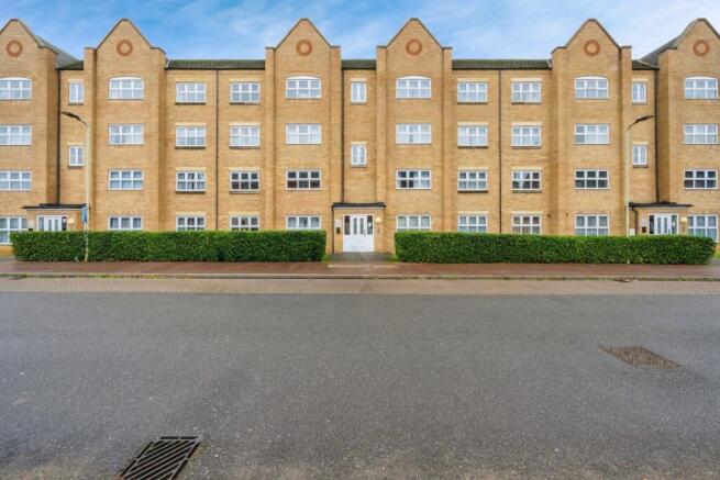 1 bedroom flat for sale