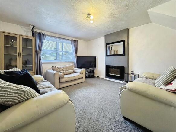 2 bedroom maisonette for sale