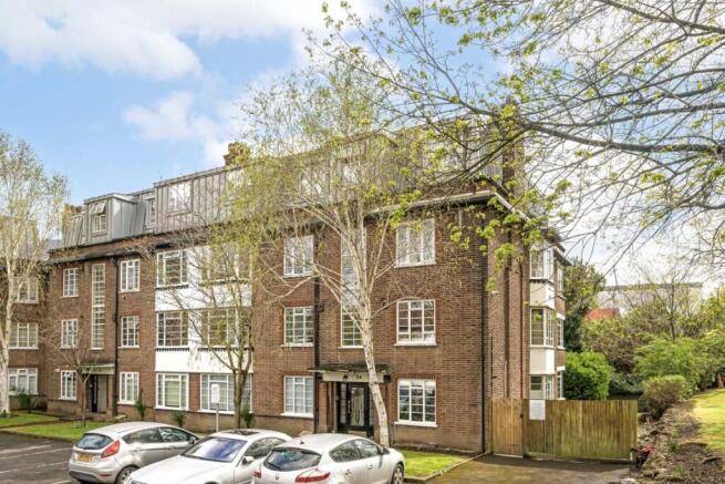 2 bedroom flat for sale