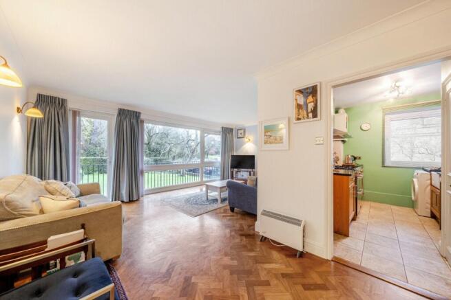 2 bedroom flat for sale