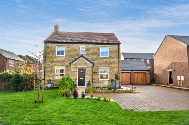 4 bedroom detached house for sale