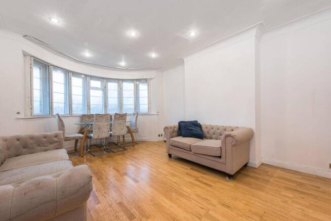 2 bedroom flat for sale