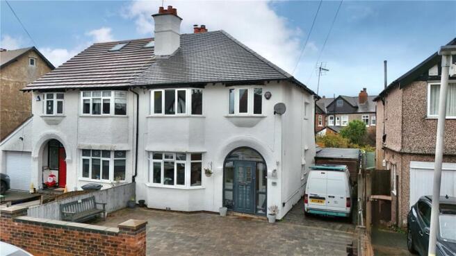 3 bedroom semi-detached house for sale