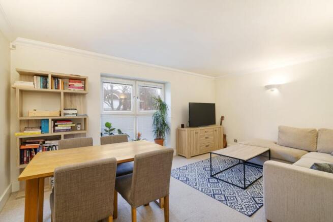 2 bedroom flat for sale
