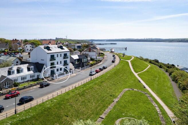 2 bedroom flat for sale