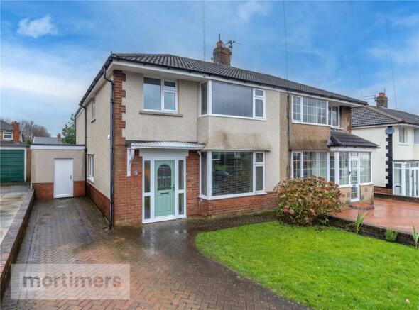 4 bedroom semi-detached house for sale