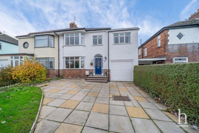 4 bedroom semi-detached house for sale