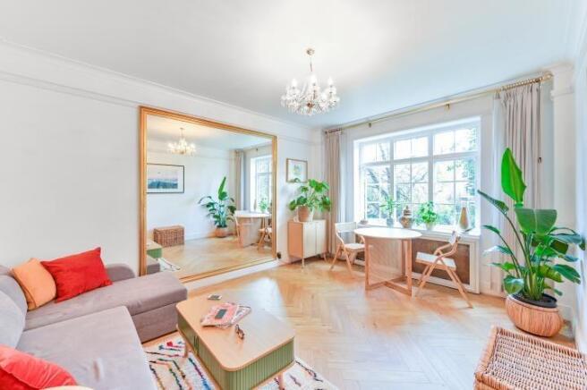 2 bedroom flat for sale