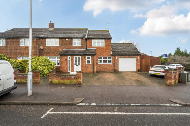 4 bedroom semi-detached house for sale