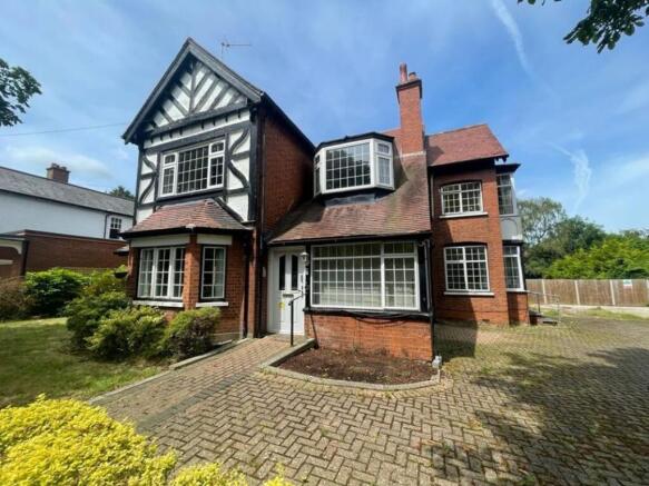 15 bedroom detached house for sale