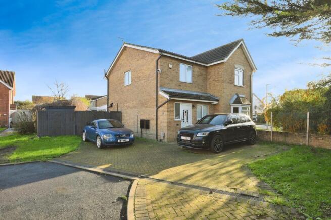 2 bedroom end of terrace house for sale