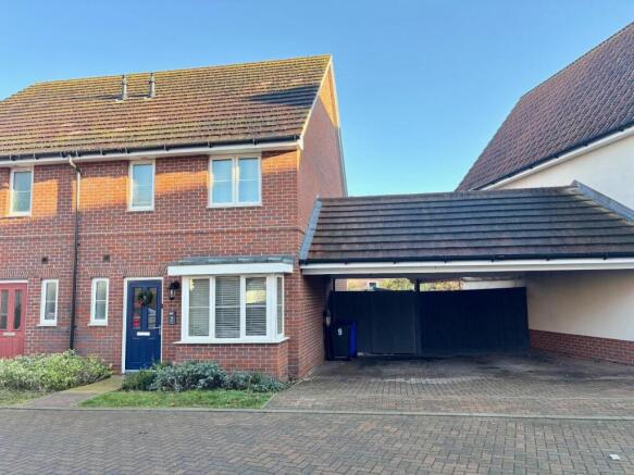 3 bedroom semi-detached house for sale