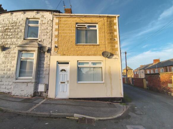 2 bedroom end of terrace house for sale