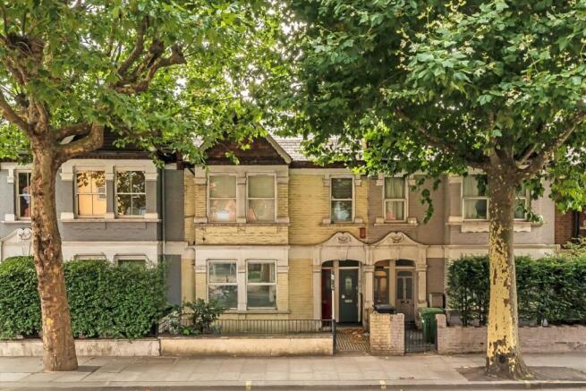 4 bedroom flat for sale