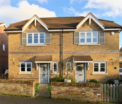 2 bedroom semi-detached house for sale