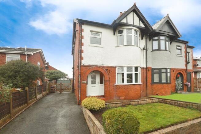 4 bedroom semi-detached house for sale