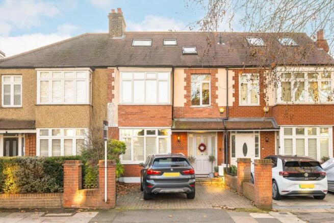 4 bedroom terraced house for sale