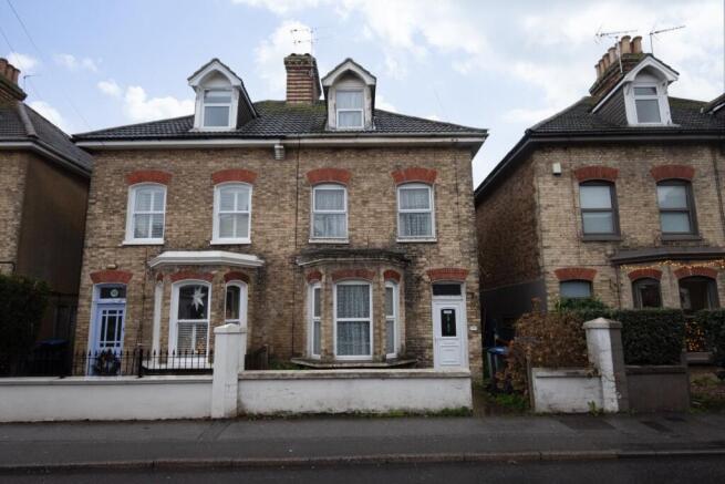 4 bedroom semi-detached house for sale