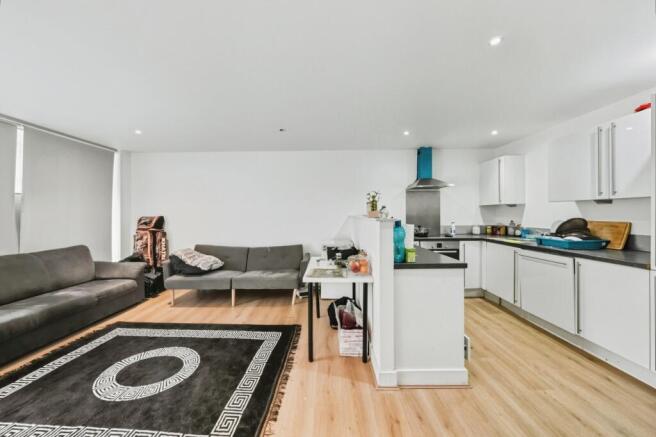 2 bedroom flat for sale
