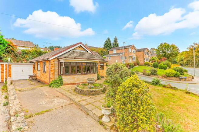 2 bedroom detached bungalow for sale