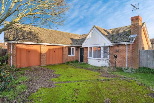 3 bedroom detached bungalow for sale