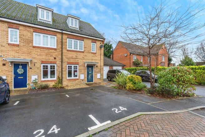3 bedroom end of terrace house for sale