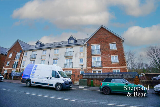 2 bedroom flat for sale