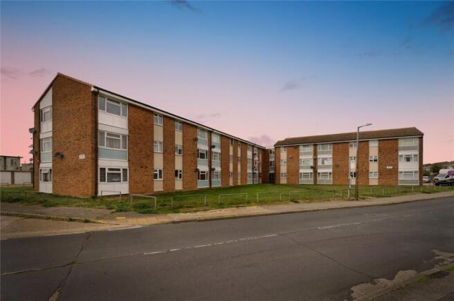 2 bedroom flat for sale
