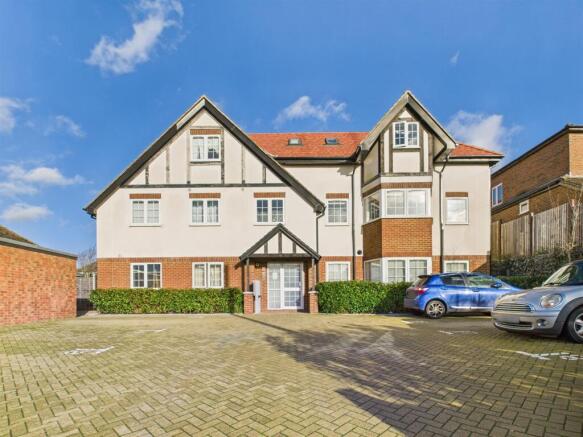 2 bedroom flat for sale