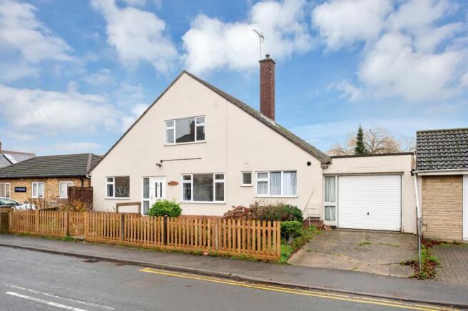 2 bedroom detached house for sale