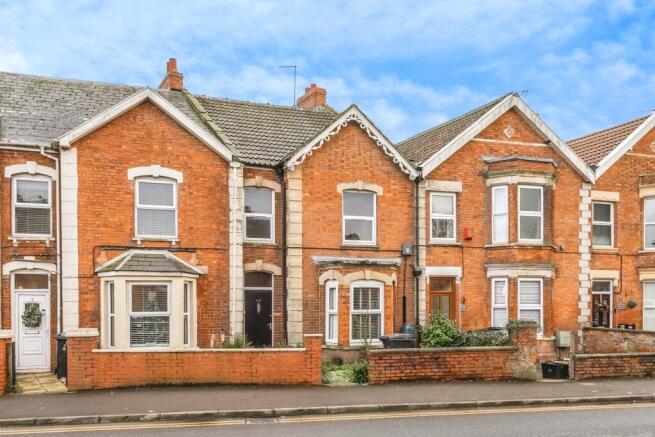 4 bedroom terraced house for sale