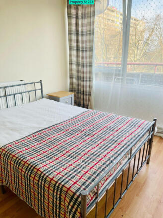 4 bedroom flat for sale