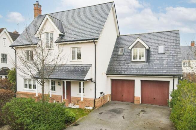 5 bedroom detached house for sale